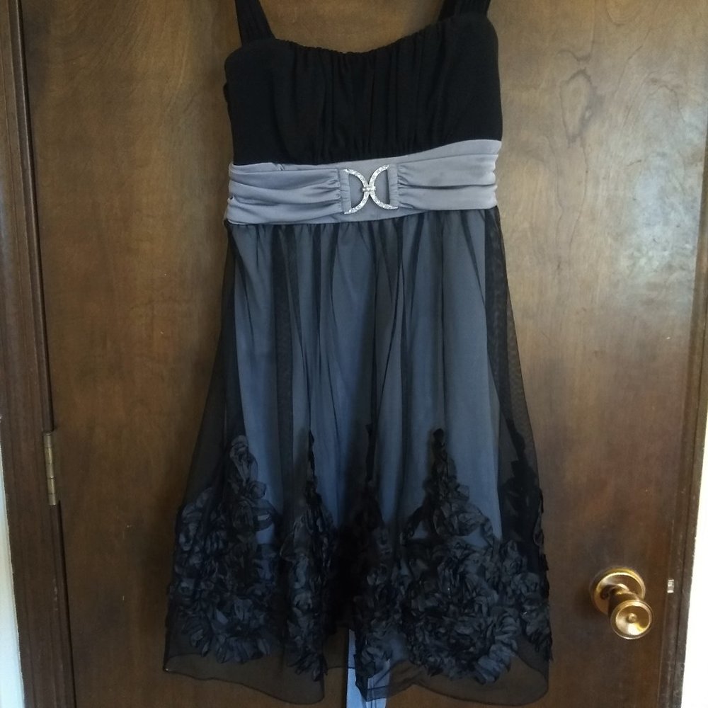 Black and Silver Short Prom Dress